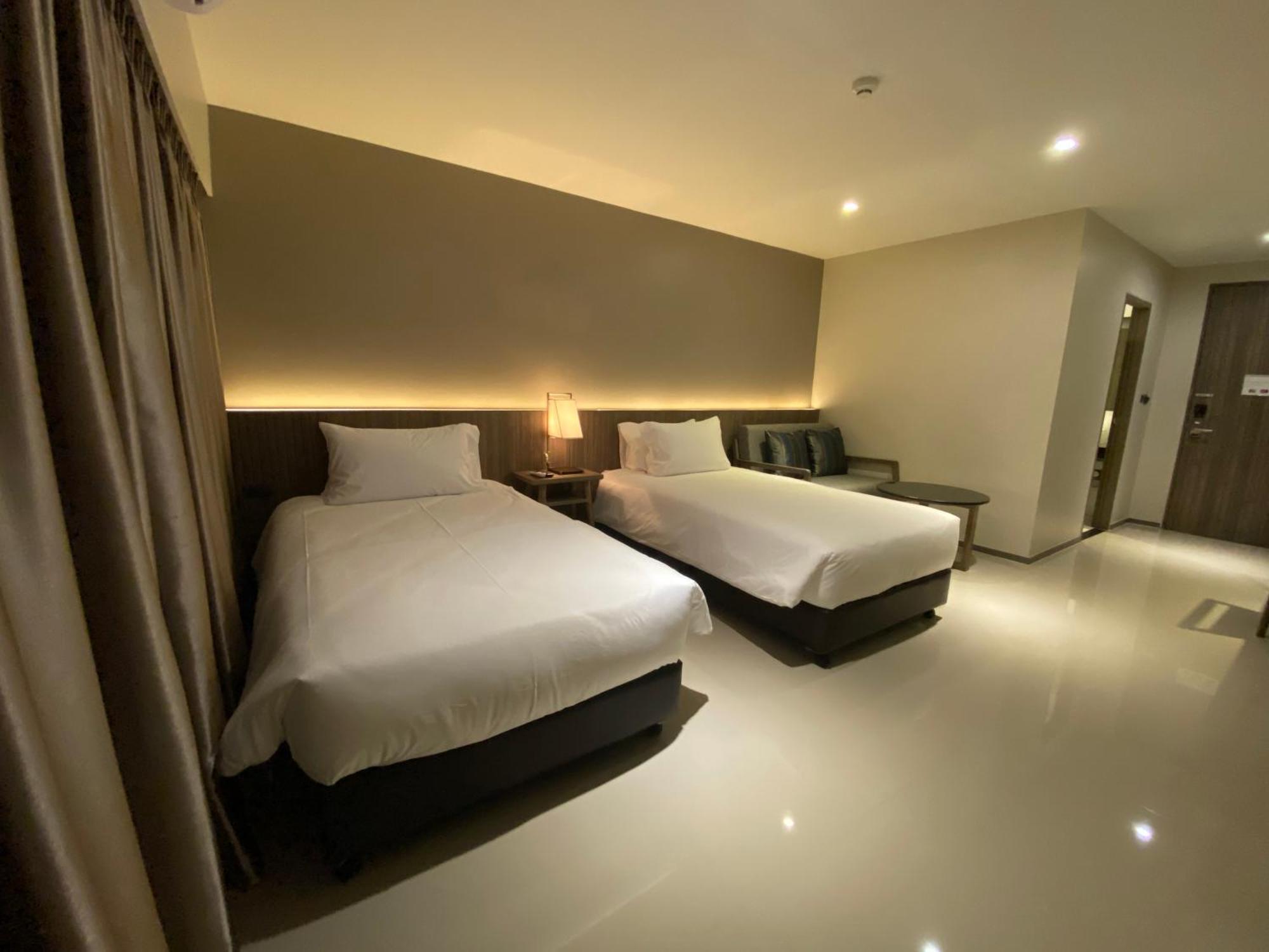The Madera Lodge Pattaya Jomtien Beach Buitenkant foto
